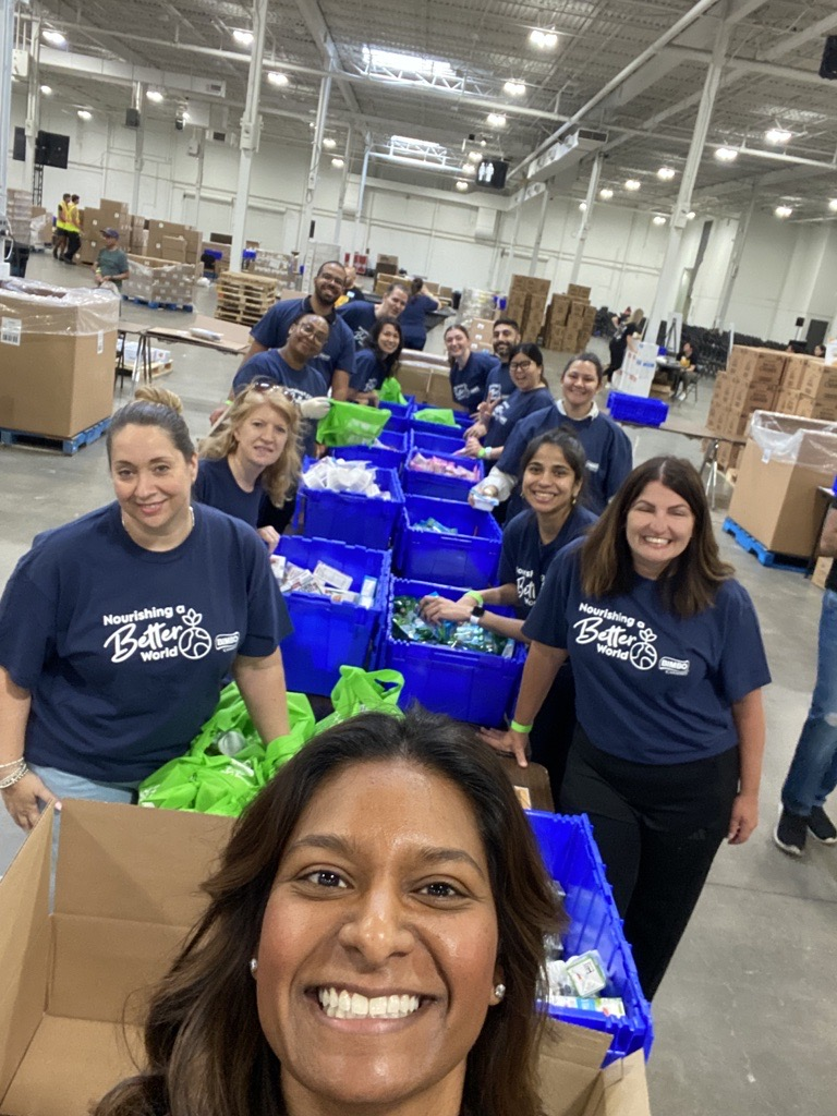 Bimbo Canada Associates volunteering at After the Bell